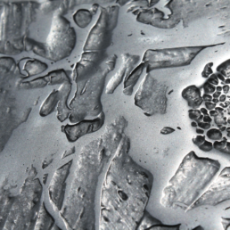Metalier liquid metal iron with black wax' moonwalk