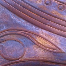 Metalier liquid metal rust on a patterned substrate